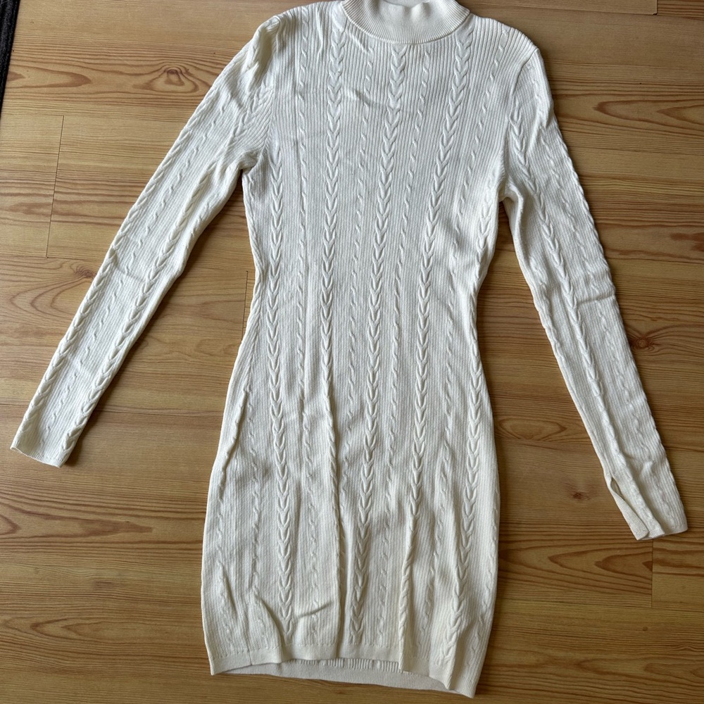 Abercrombie & Fitch Cream Long Sleeve Dress